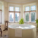 Lough Rynn Castle 4*