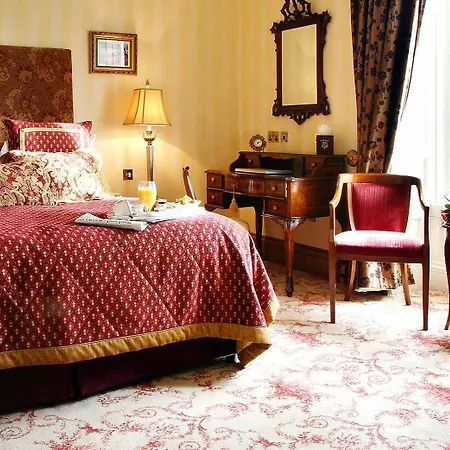 Lough Rynn Castle 4*