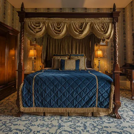 Lough Rynn Castle 호텔 4*