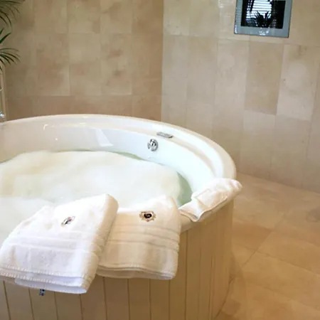 Lough Rynn Castle 4*