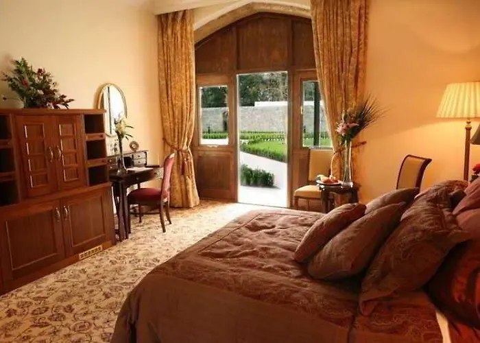 호텔 Lough Rynn Castle 모힐