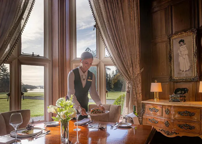호텔 Lough Rynn Castle 모힐