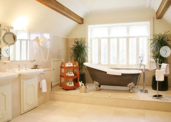 Lough Rynn Castle Hotel 4*